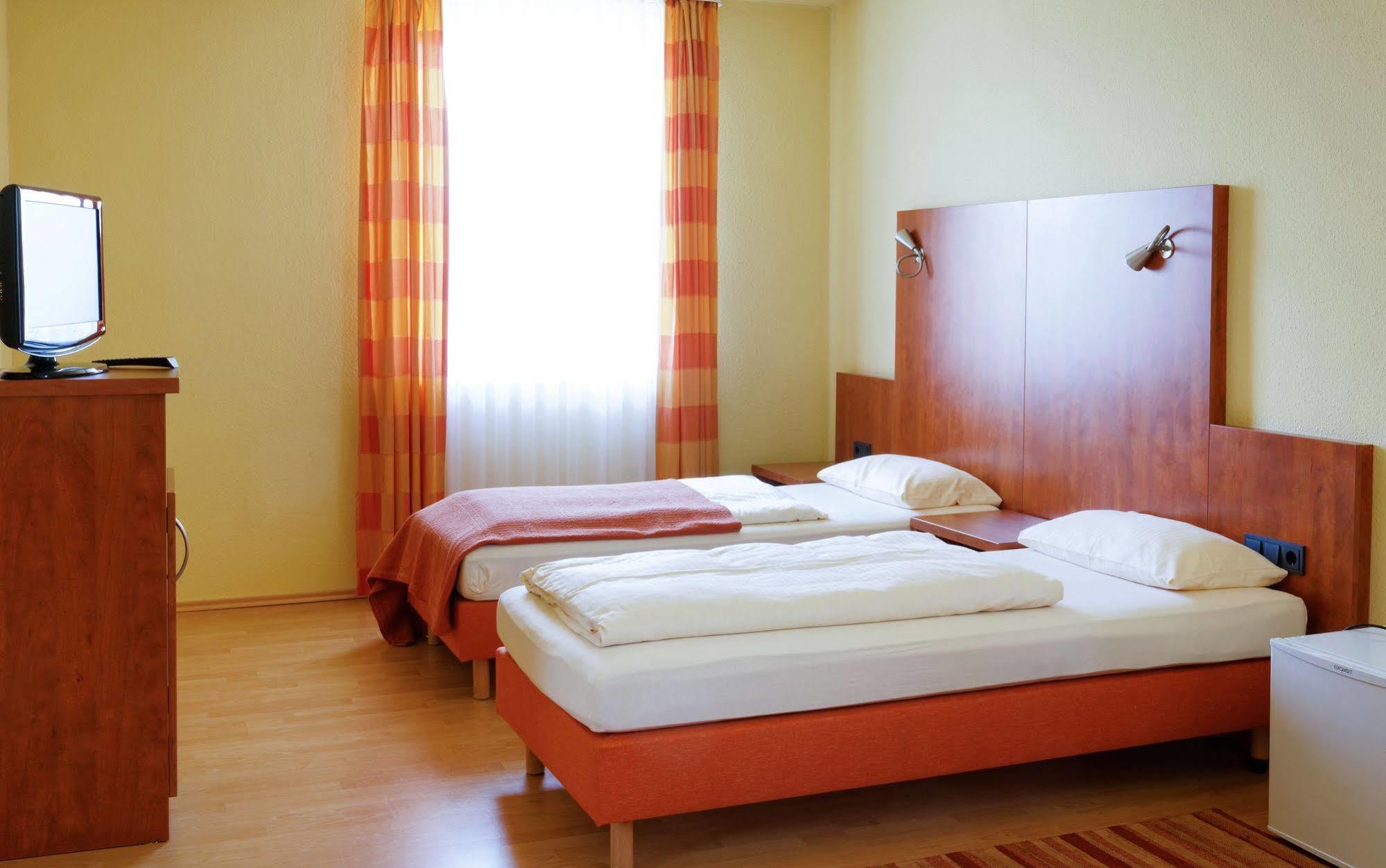 Hotel Alte Fabrik Mettmann Esterno foto